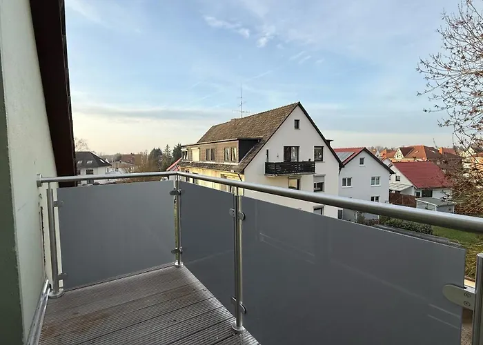 Lichtdurchflutetes Mit Balkon In Ruhiger Lage Von *
